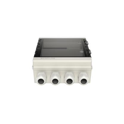 Weiße EcoFlow Powerbox mit vier Kabelanschlüssen und transparentem Schutzdeckel in moderner Ansicht